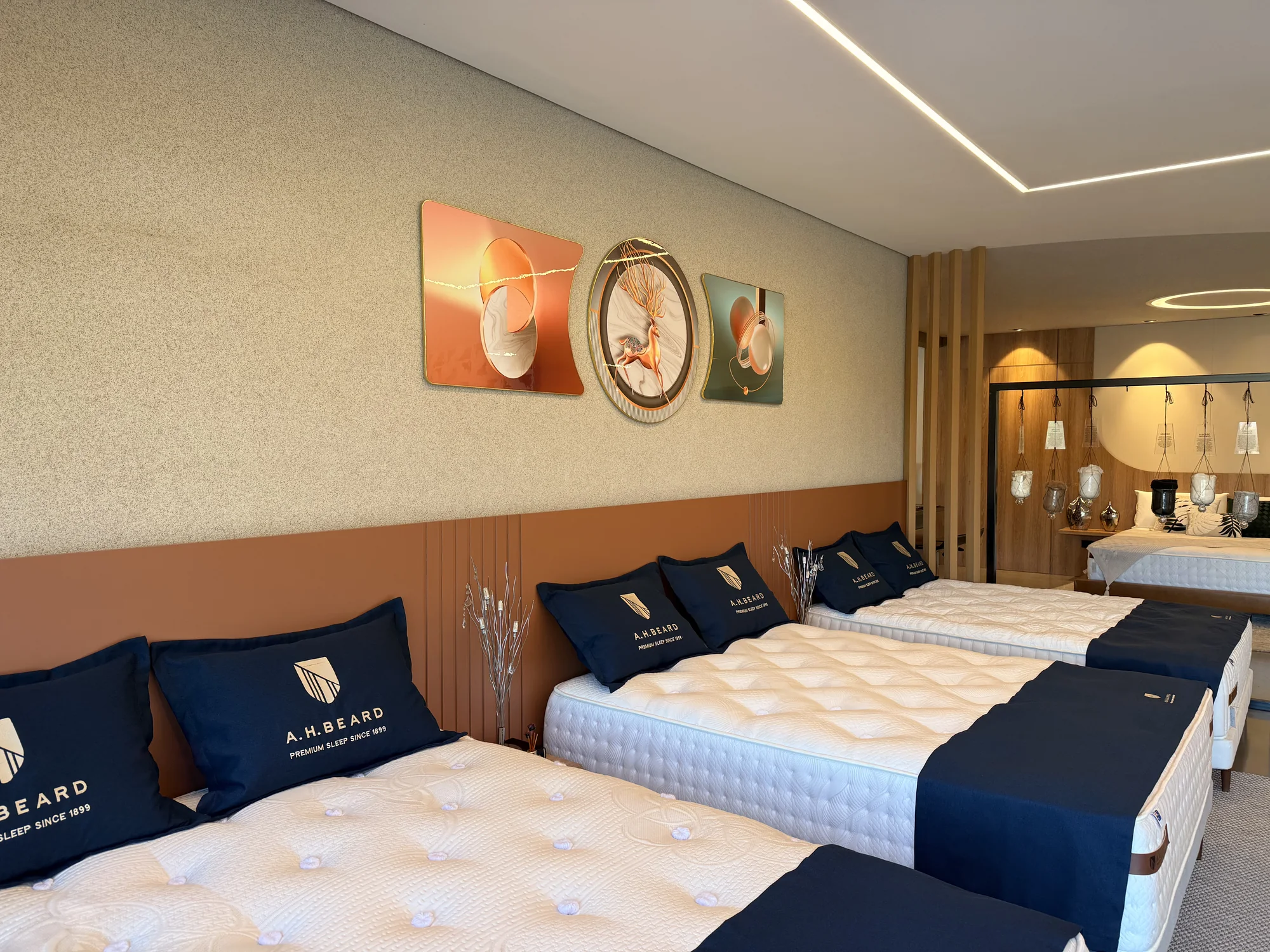 Quarto decorado com revestimento mineral Company D'Collors